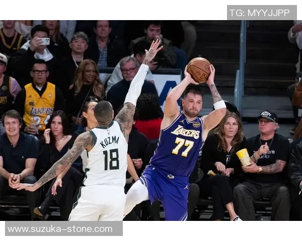 湖人对决雄鹿精彩回顾与赛后分析篮球迷不可错过的对抗盛宴