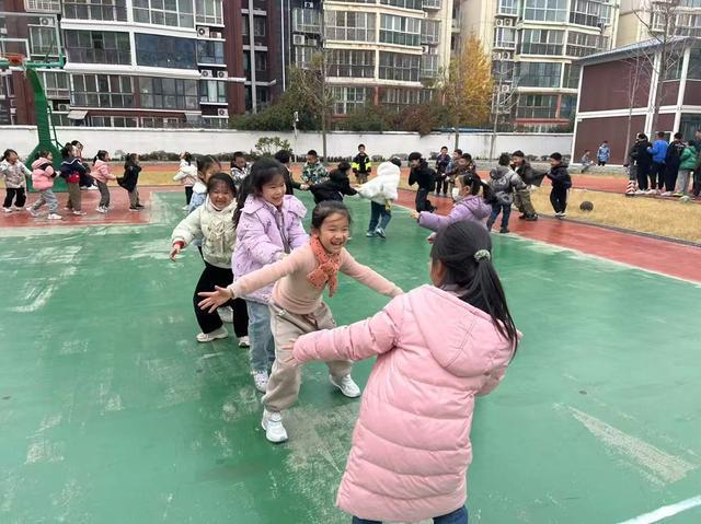 亚美体育平台郑州管城区外国语牧歌小学：以特色体育课程绘牧歌教育华章(图3)