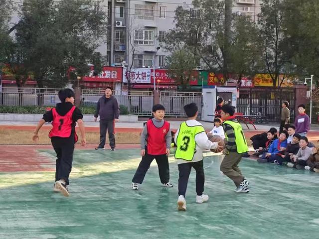 亚美体育平台郑州管城区外国语牧歌小学：以特色体育课程绘牧歌教育华章(图2)